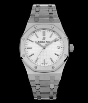 Audemars Piguet Royal Oak 15500 هي قمة الساعات الفولاذية في السوق والملك "الفولاذي" الحاكم.